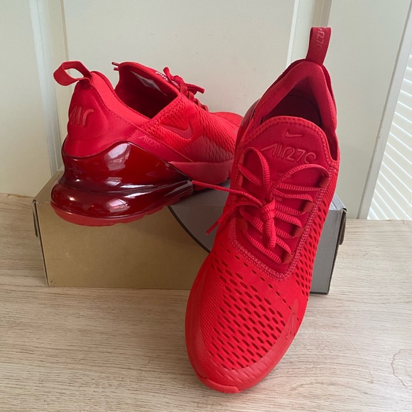 Nike Airmax 270 Triple Red Men Sneakers- SZ 11 - Picture 2 of 6